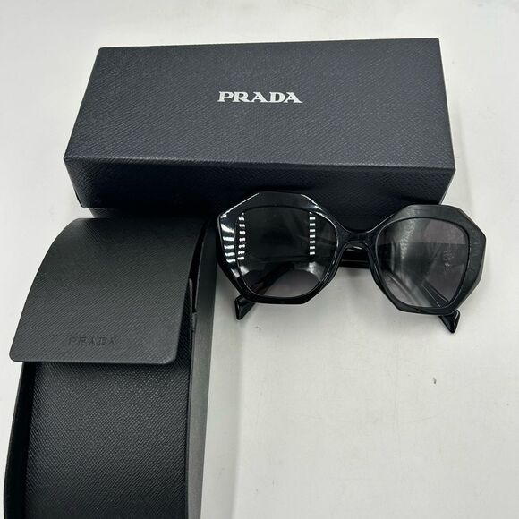 Unisex Prada geometric sunglasses made in Italy - Picture 1 of 8
